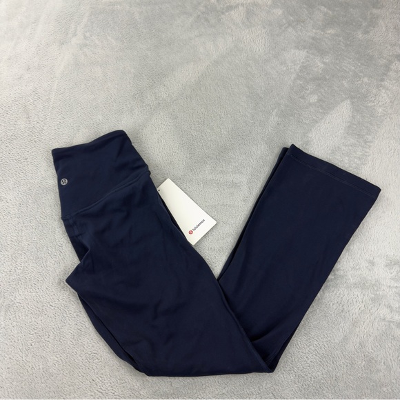 Lululemon NWT Women's Size 6 (24x28) Align Mini-Flare Pant *XShort W5FCHS Style - Picture 4 of 11